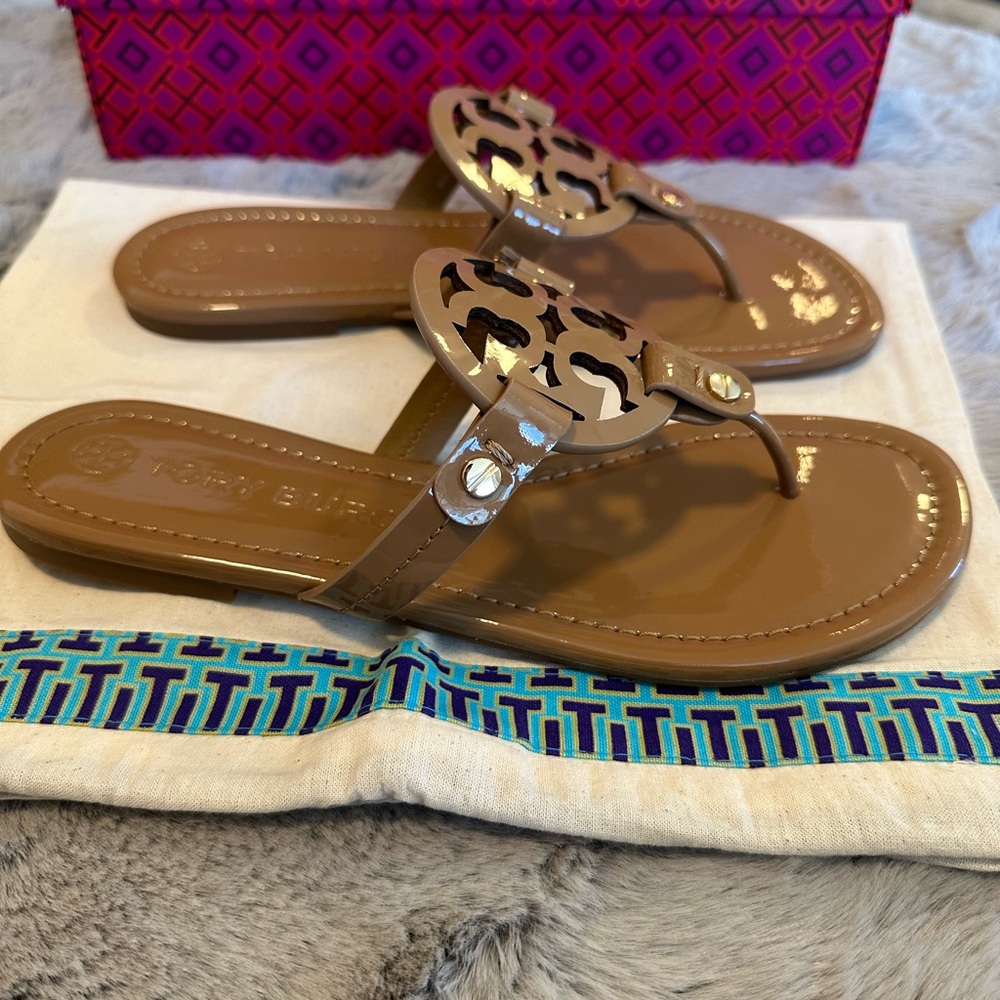 Tory Burch Patent Miller Sandals NWT - Picture 6 of 10